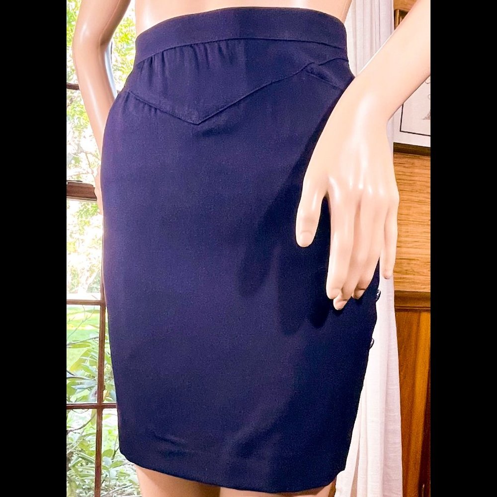 ▪️VTG▪️KARL LAGERFELD▪️Navy Blue Button Trim Seamed Wool Mini Skirt - Picture 3 of 8